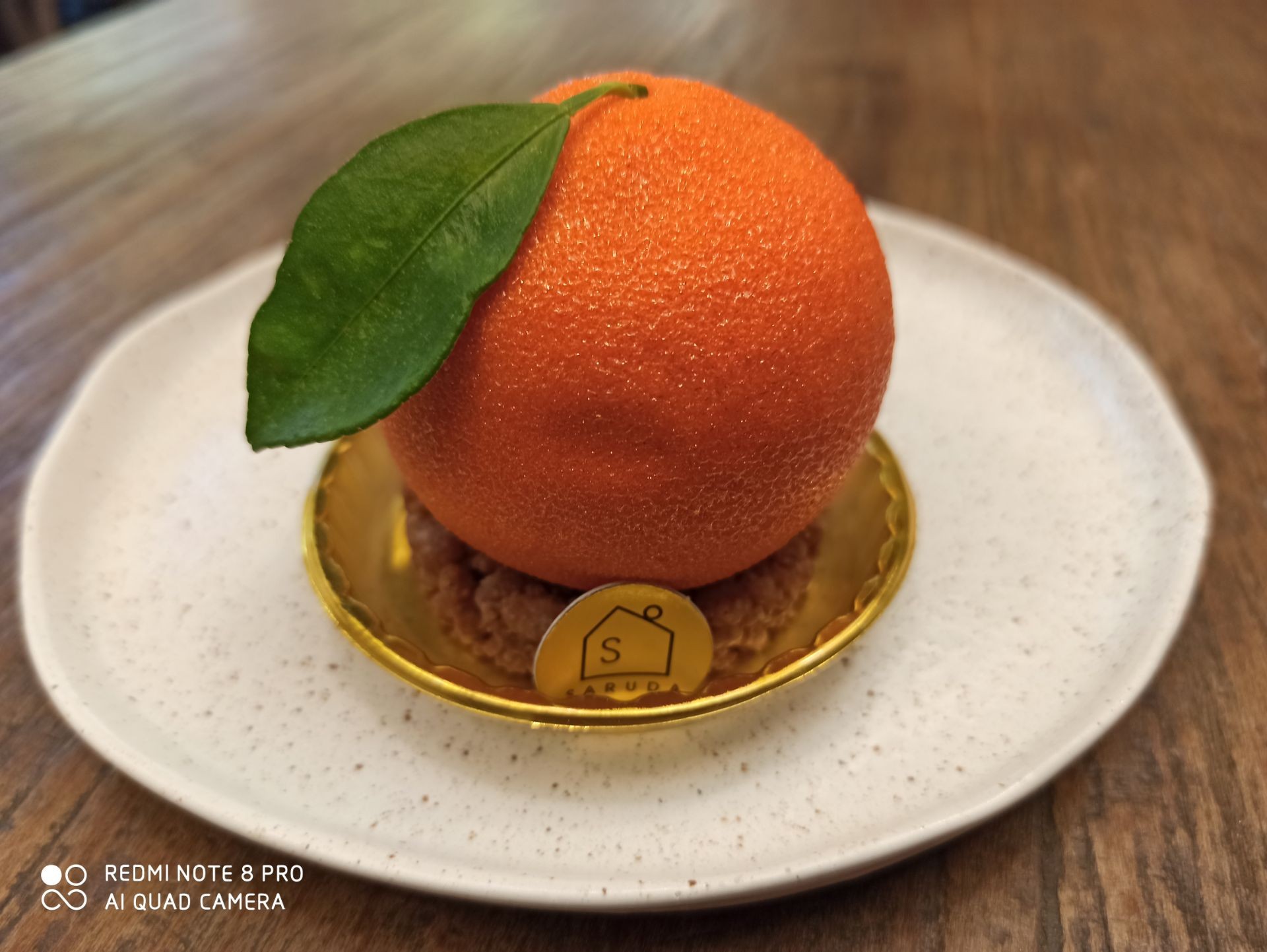 Orange Bliss: เค้กส้มสดชื่นที่ละลายในปาก ร้าน Saruda Pastry